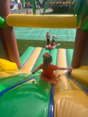 6c8242e2-d9c8-4e53-aca5-672d18455a63