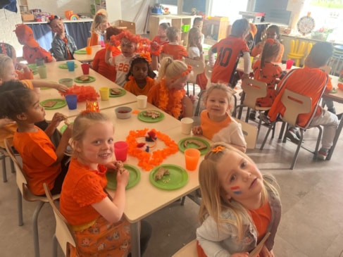 6f76ee72-5387-48c6-be76-ab0eeb66208d